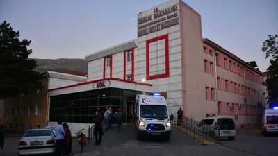 Askeri servis aracı kaza yaptı: 8 yaralı