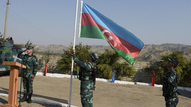 Azerbaycan ordusu, Ermenistan'ın terk ettiği kentte!