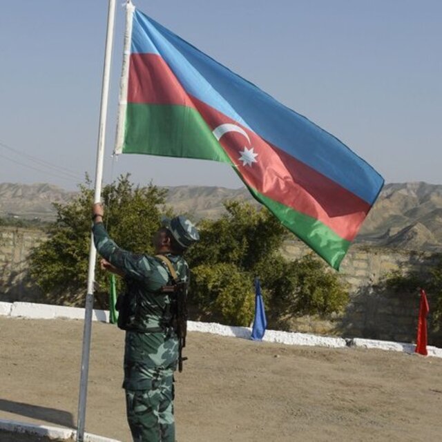 Azerbaycan ordusu, Ermenistan'ın terk ettiği kentte!