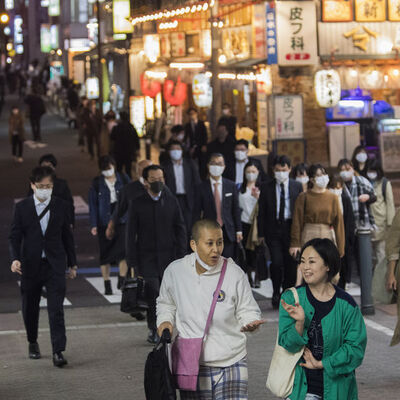 'Kısık ses, kısa süre, az kişi' Japonya'nın korona önlemleri!