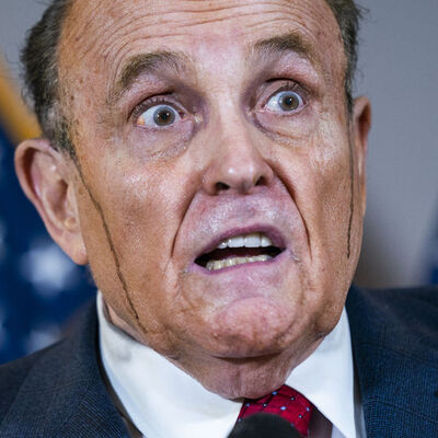 Trump'ın avukatı seçimlerde hile dedi, boyası aktı