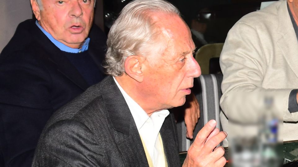 "Ne oluyor arkadaşlar?"