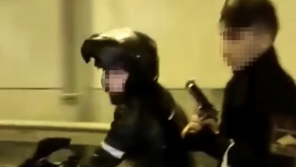 Trafikte korku dolu anlar!