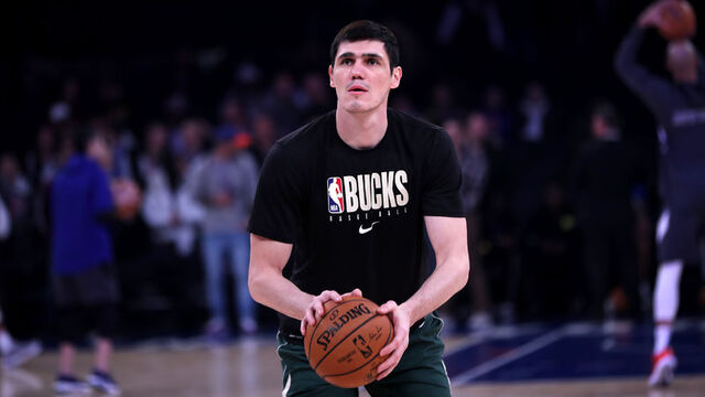 Bucks, Ersan'ı serbest bıraktı