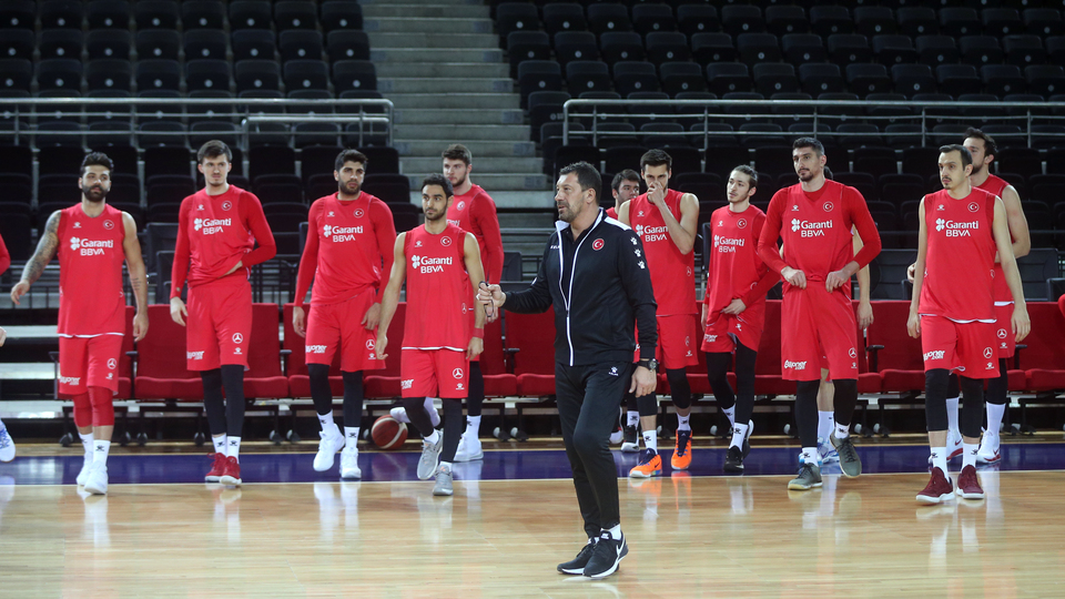 12 Dev Adam'da flaş ayrılık!