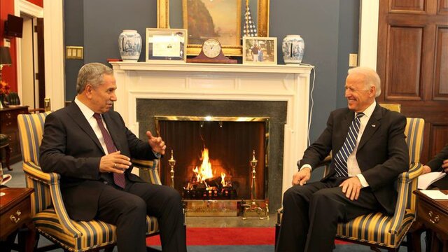Bülent Arınç'tan Joe Biden'a tebrik!