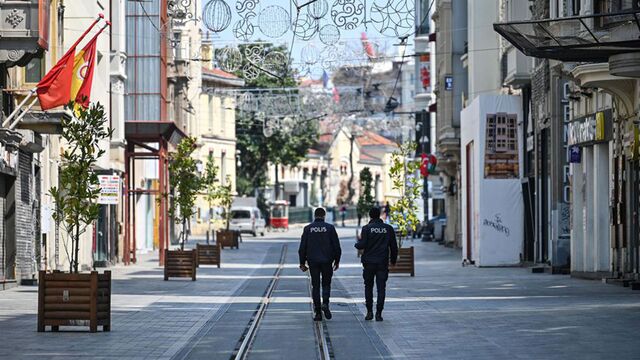 Hafta sonu sokağa çıkma yasağı
