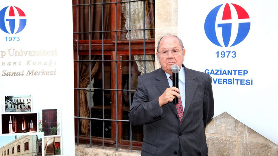 Bakan Koca'dan Prof. Dr. Asım Cenani için başsağlığı mesajı
