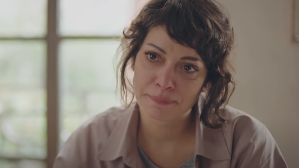 Sezin Akbaşoğulları kimdir?