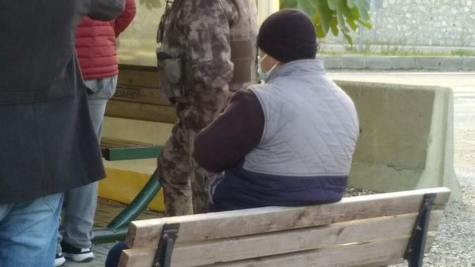 Üzerinden ve aracından çıkanlar şoke etti!