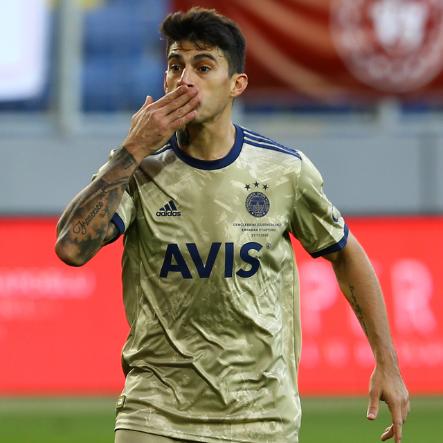 Perotti sahnede!