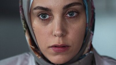 Bir Başkadır dizisi oyuncuları kimler?