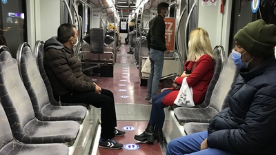 O kentte tramvaylarda dikkat çeken uyarı!