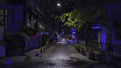 9 saatlik sokağa çıkma kısıtlaması başladı!