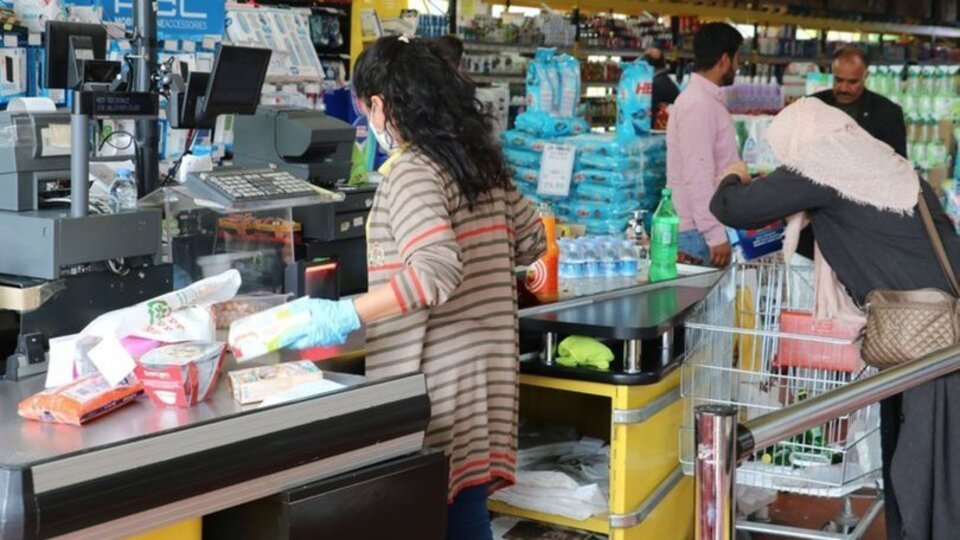 Bakkal ve marketler kaçta kapanacak?