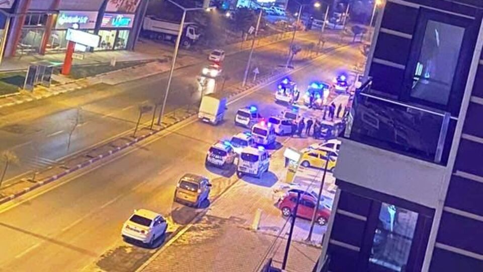 Afyonkarahisar'da şişe atma kavgası: 2 yaralı