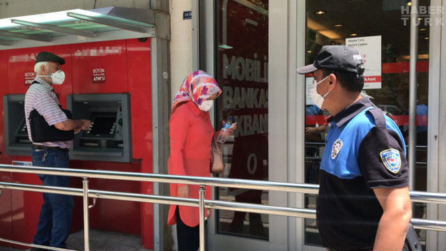 Banka çalışma saatleri