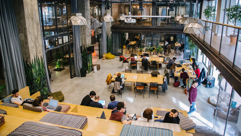 1 yılda 5 milyon dolarlık destek