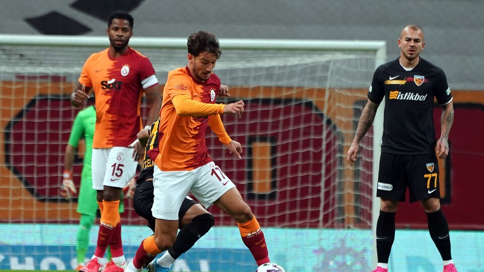 Oğulcan Çağlayan ilk kez ilk 11'de