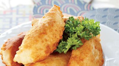 Çiğ börek nasıl yapılır?