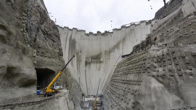 Yusufeli Barajı'nda son 21 metre