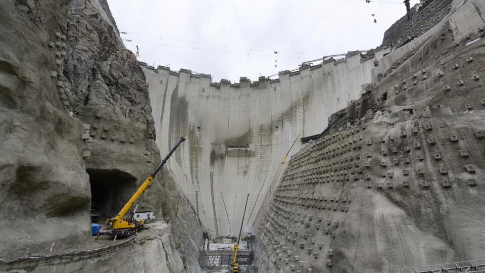 Yusufeli Barajı'nda son 21 metre
