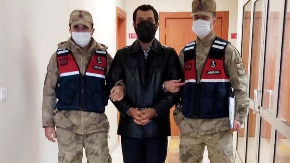 Kırmızı bültenle aranan FETÖ zanlısı yakalandı