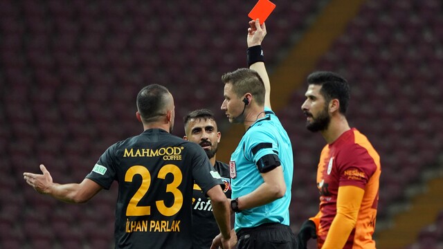 "Kırmızı kartı hak etmedim"