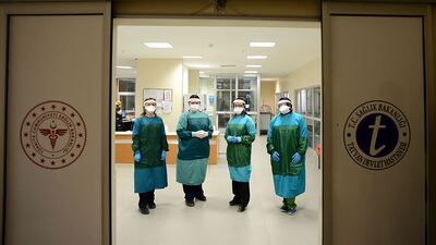 'Hiçbir şey yokmuş gibi davrananları görünce kendimizi kötü hissediyoruz'