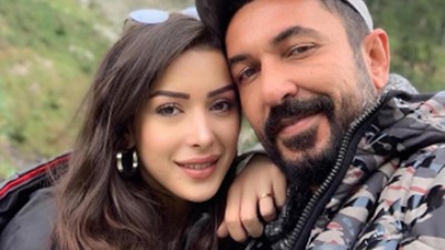 Ünlü çiftin kızları dünyaya geldi