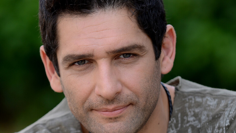 Tansel Öngel kimdir?