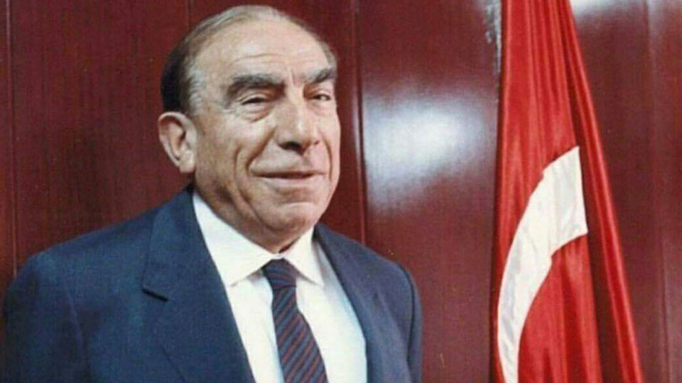 Alparslan Türkeş kimdir?