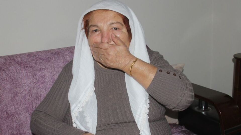 Gelinin kardeşinden kaynanaya feci gasp!