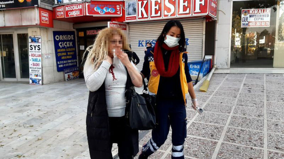 'Kadına Şiddetle Mücadele Günü'nde! Makasla dehşet!