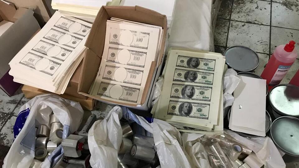 Sahte para basan matbaaya baskın: 3 gözaltı!