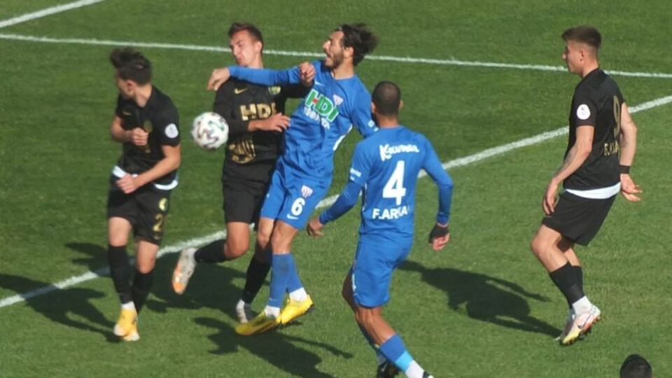 Bandırma evinde yıkıldı!