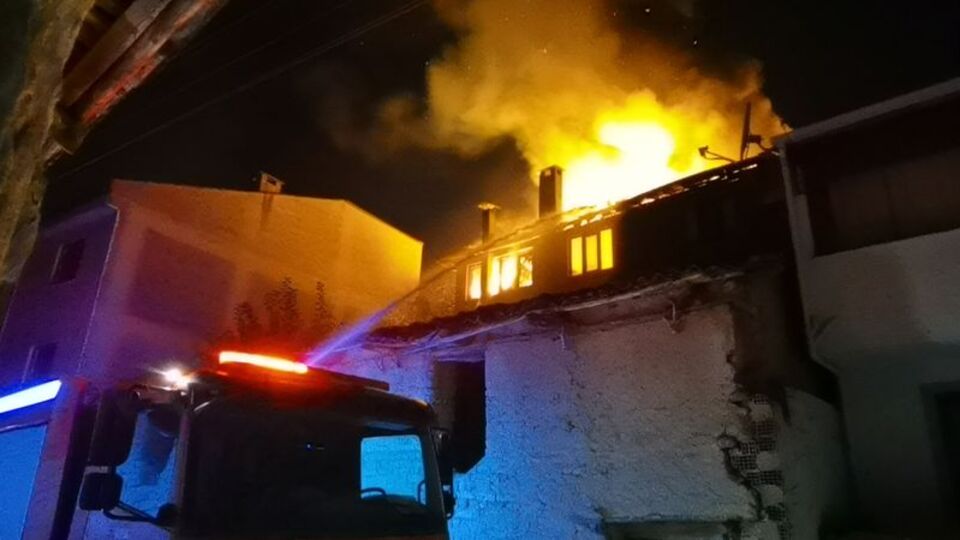 Bursa'da korkutan yangın! Son anda kurtarıldı