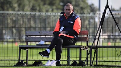 Avcı ile ilk peşinde