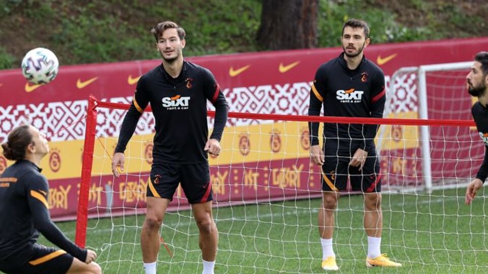 Aslan 5 eksikle çalıştı