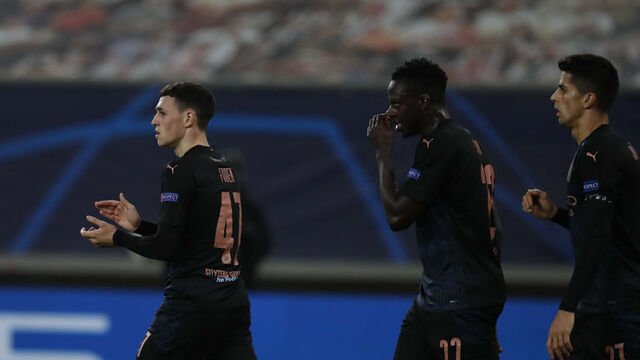 Manchester City bir üst turda!