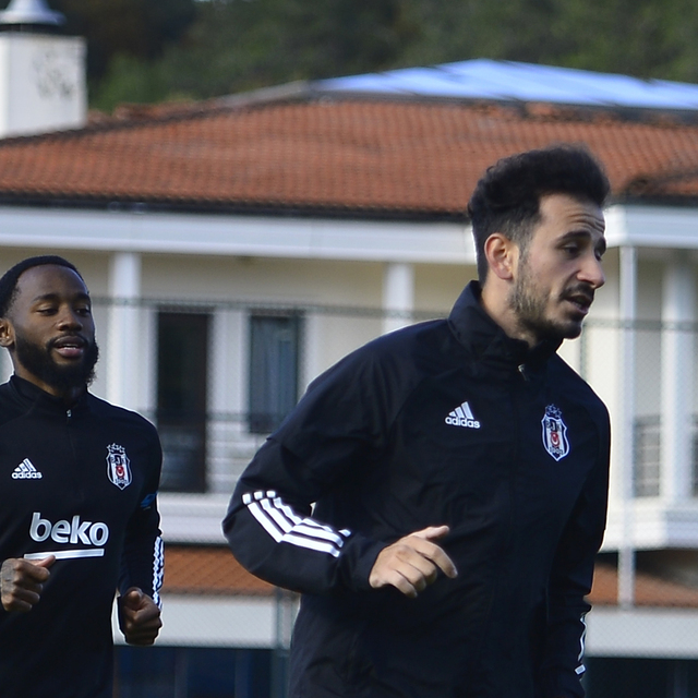 Ahmet Nur Çebi antrenmanı izledi