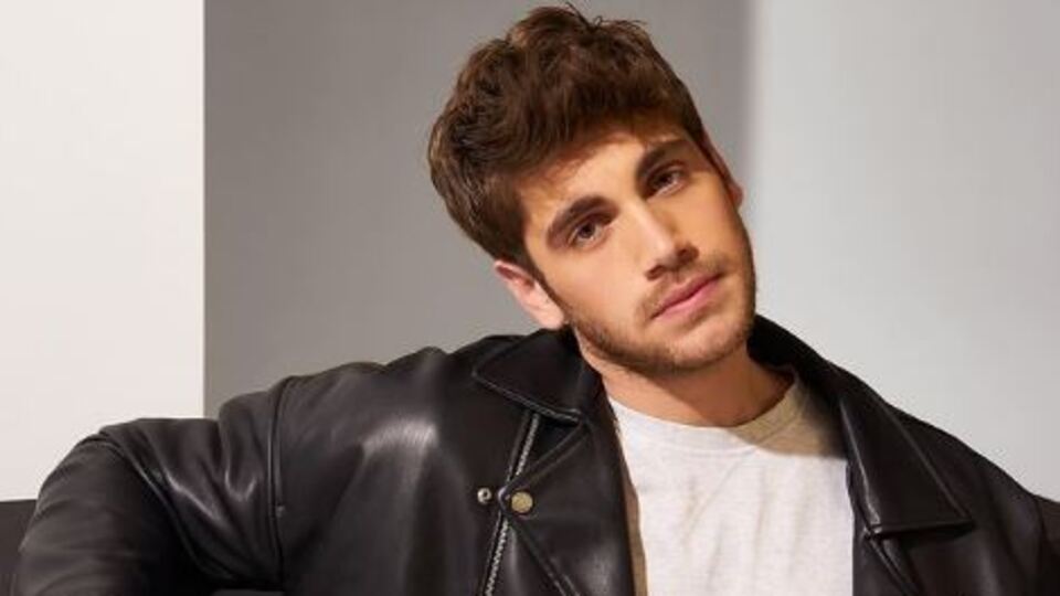 Sol Yanım dizisi Burak Emre Bey kimdir?