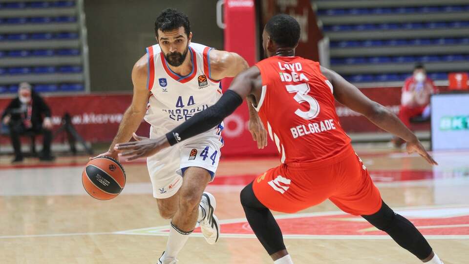 Anadolu Efes, Sırbistan'da kazandı