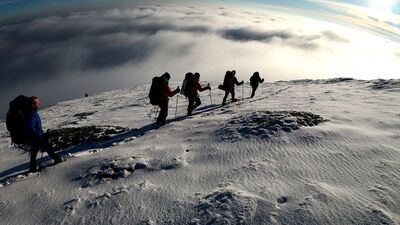Sıfırın altında 10 derecede çadırsız kamp!