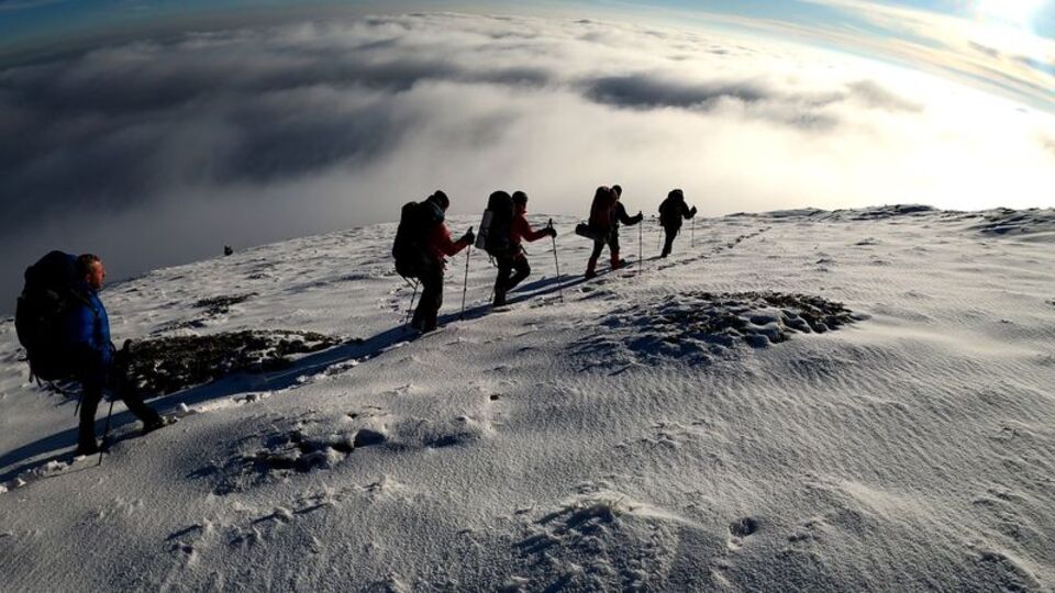 Sıfırın altında 10 derecede çadırsız kamp!