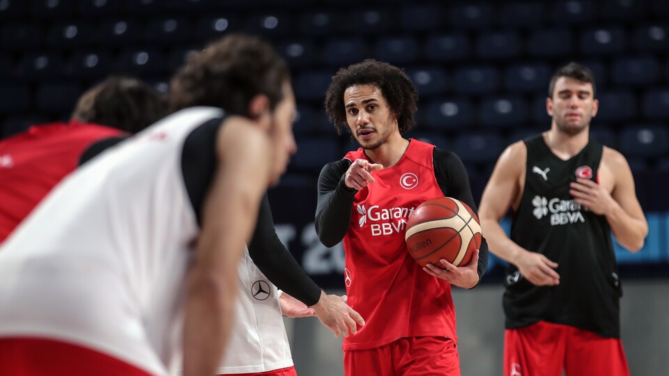 12 Dev Adam'ın rakibi Hırvatistan!