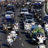 Maradona son yolculuğuna uğurlandı