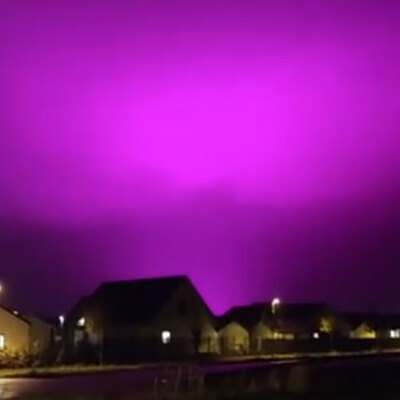 Şaşkınlık yaşadılar! Gökyüzü mor renge büründü