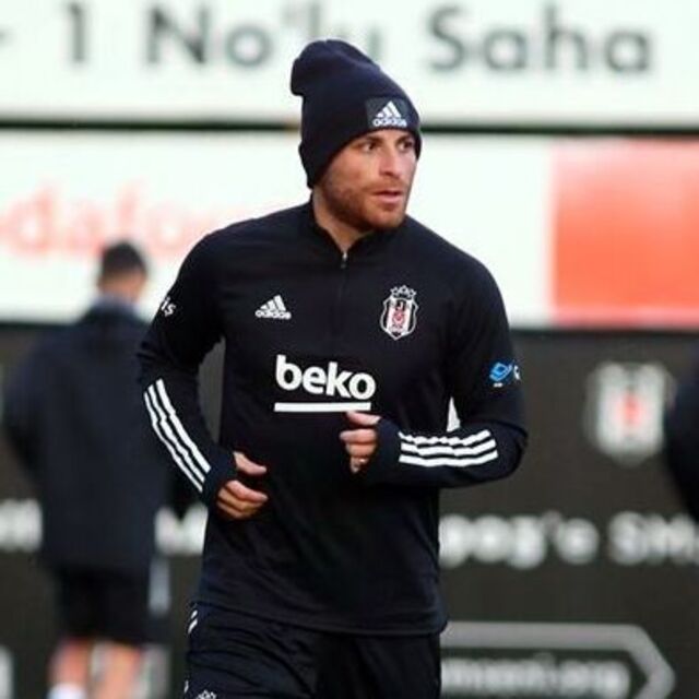 Gökhan Töre derbide yok