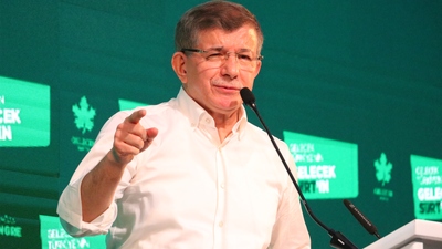 Ahmet Davutoğlu koronaya yakalandı